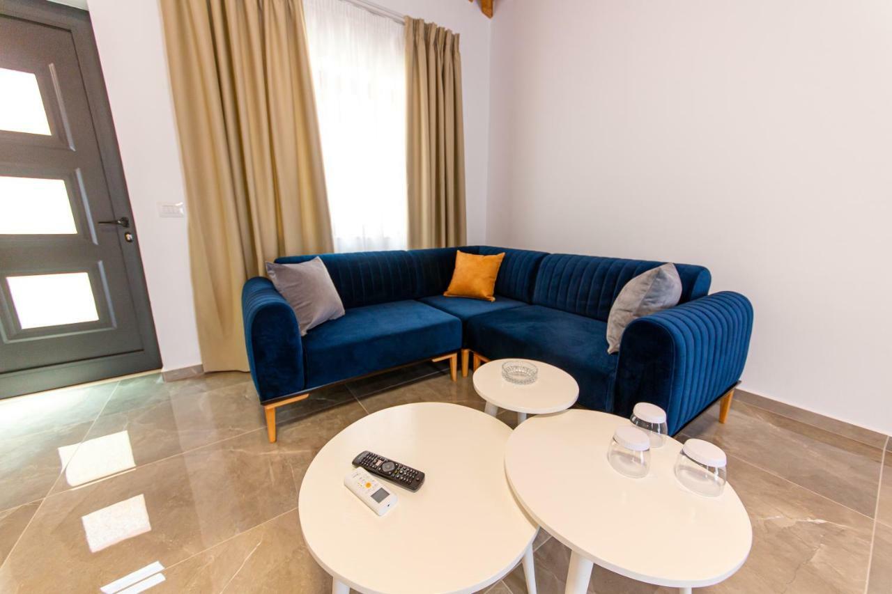קסאמיל Santa Oliva Suites מראה חיצוני תמונה