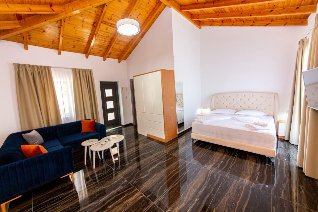 קסאמיל Santa Oliva Suites מראה חיצוני תמונה