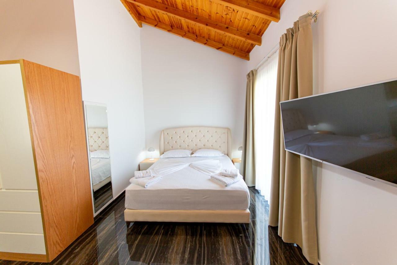 קסאמיל Santa Oliva Suites מראה חיצוני תמונה